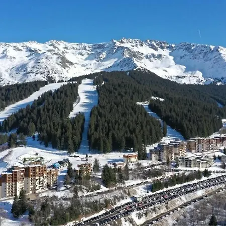 Magnifique Au Pied Des Montagnes Les Adrets