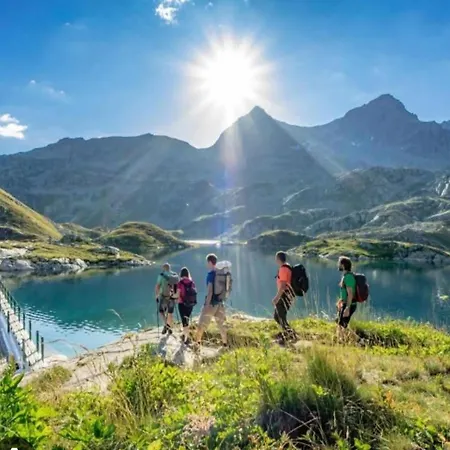 아파트 Magnifique Au Pied Des Montagnes